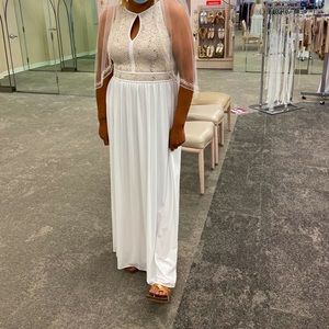 David bridal size 14 wedding dress